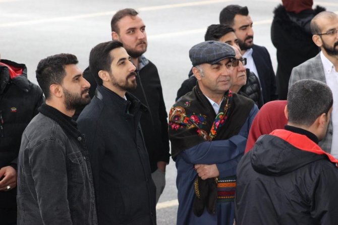 Yaşanan Felaketlere Rağmen Hdp’nin Batman’da Halaylı Müzikli Nevruz Kutlaması Tepkilere Neden Oldu