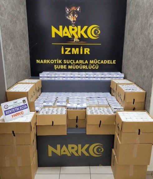 İ̇zmir’de Zehir Tacirlerine Darbe: 42 Tutuklama