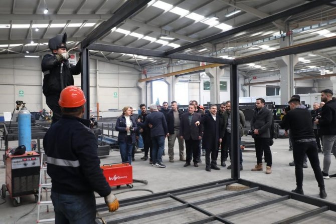 Depremzedeler İçin Yuva Yapmaya Devam