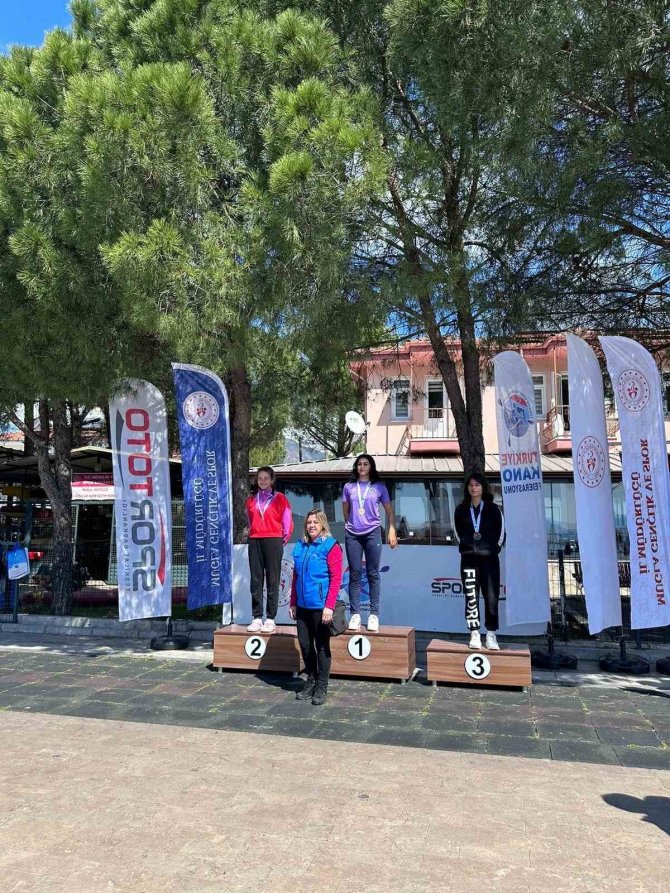 Kanoda En İyiler Yine Bursa Büyükşehir Belediyespor’dan