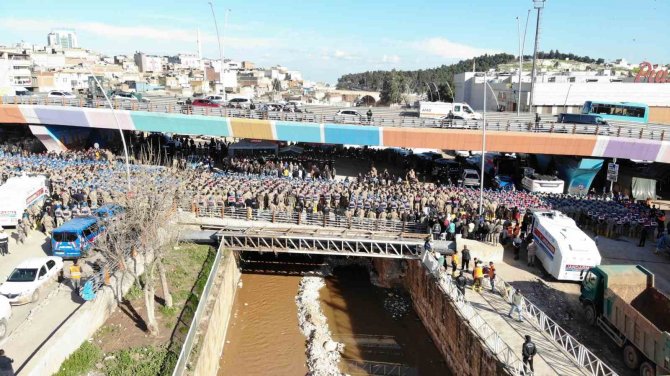 Komandolar Şanlıurfa’dan Alkışlarla Uğurlandı