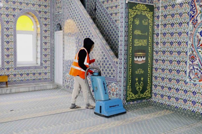 Camiler Ramazan Ayına Hazırlanıyor