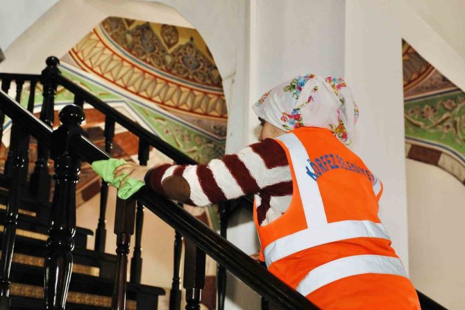 Camiler Ramazan Ayına Hazırlanıyor