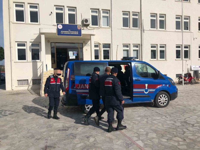 Azılı Hırsız Ne Var Ne Yok Çalmış