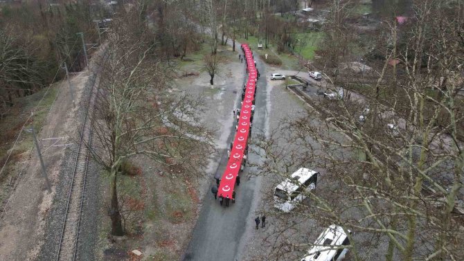 Avukatlar, Şehitler İçin 100 Metrelik Bayrak Açtı