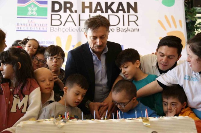 Sahne Down Sendromlu Çocukların