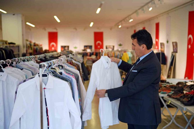 Sevgi Mağazası Depremzede Vatandaşlara Kucak Açtı