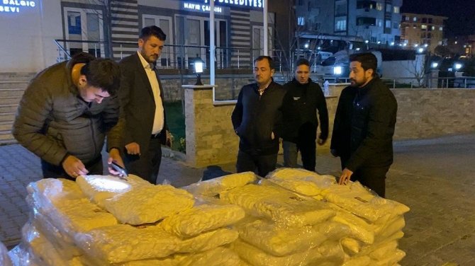 Tekirdağ’dan Deprem Bölgesine 1 Tır Dolusu Sahur Ve İftarlık Gönderildi