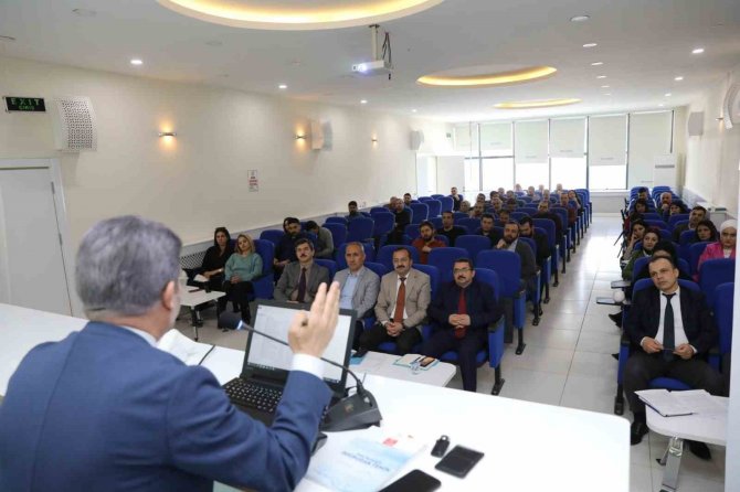 İ̇pekyolu’nda “Kamu İ̇hale Kanunu Ve Devlet İ̇hale Kanunu” Eğitim Semineri