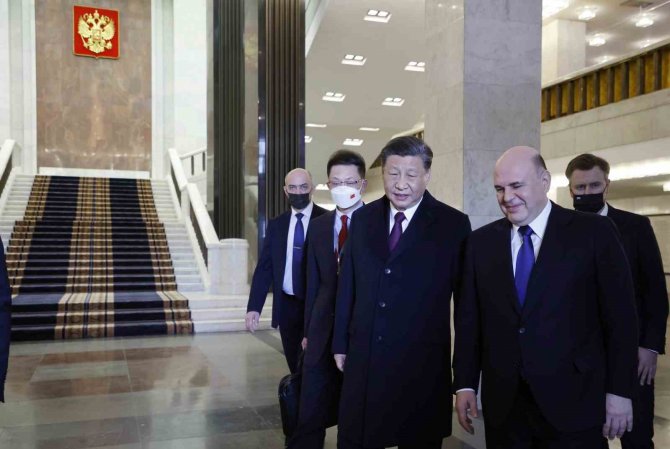 Çin Devlet Başkanı Xi: "Başkan Putin’i Çin’e Davet Ettim"