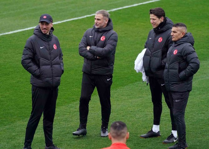 A Milli Futbol Takımı, Ermenistan Maçı Hazırlıklarını Sürdürdü