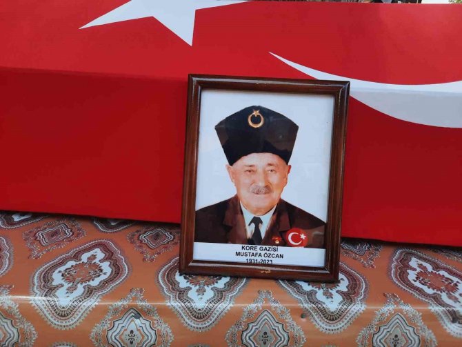 91 Yaşında Vefat Eden Kore Gazisi Toprağa Verildi