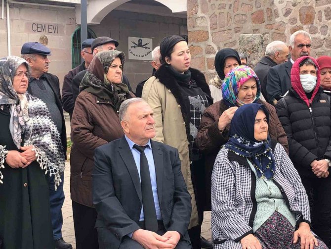 Türkmen Alevilerinin Ak Parti Milletvekili Adayı Emrah Uslu Oldu