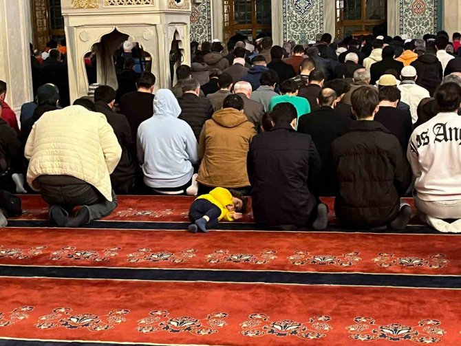 Başkentte İlk Teravih Heyecanı