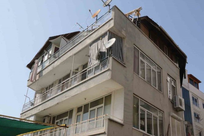 Transseksüellerle Aynı Evi Paylaşan İ̇ranlı Gencin Ölümü Polisi Harekete Geçirdi