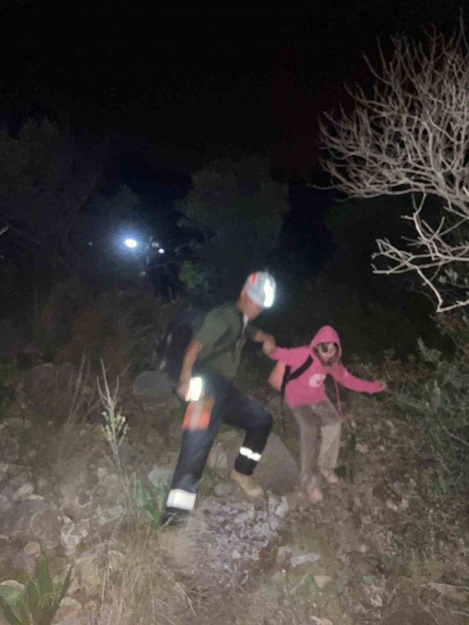 Arazide Kaybolan 2’si Çocuk 4 İ̇ngiliz Vatandaşı Kurtarıldı