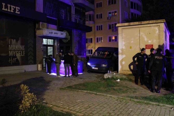 Kızını Darp Eden Kocasına Sinirlenip Balkondan Atlayan Kadın Hayatını Kaybetti