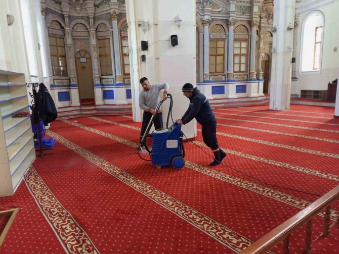 Camiler Ramazan’a Hazır