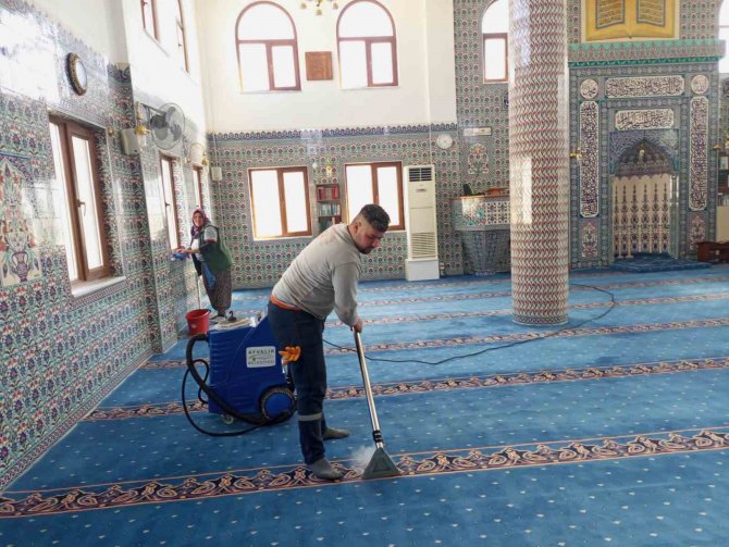 Camiler Ramazan’a Hazır