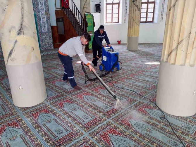 Camiler Ramazan’a Hazır
