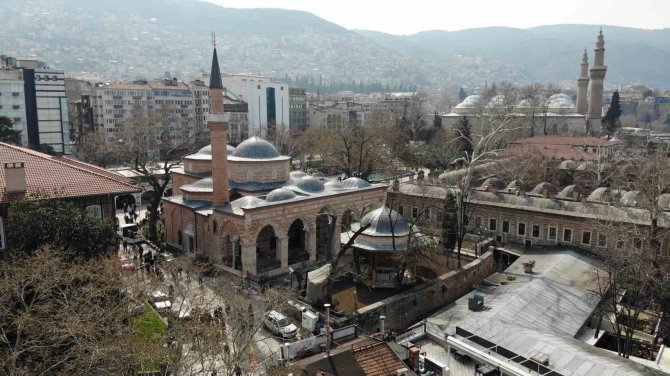 Gazi Orhan Bey Camii, 3 Yıl Aradan Sonra Teravih Namazı İle İbadete Açılıyor