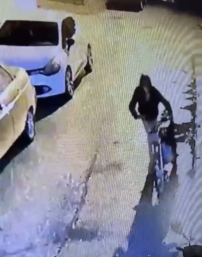 Bursa’da Motosiklet Hırsızları Kamerada