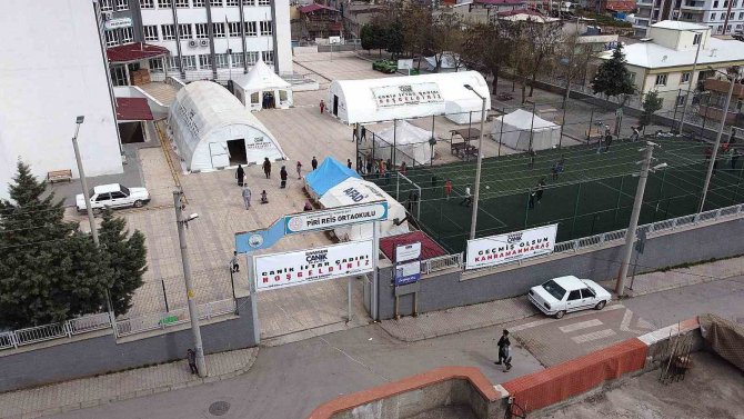 Canik Belediyesi Deprem Bölgesinde İftar Ve Sahur Yemeği Verecek