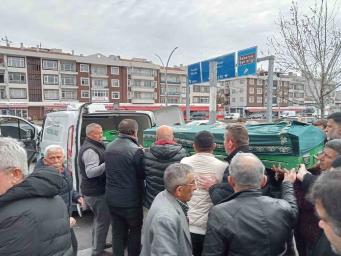 Camideki Tartışma Kanlı Bitti: 1 Ölü