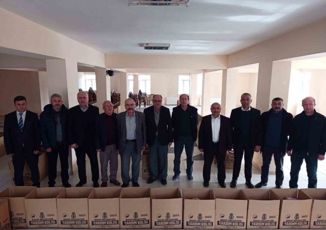 Bayat Belediyesi’nden 300 Aileye Gıda Yardımı