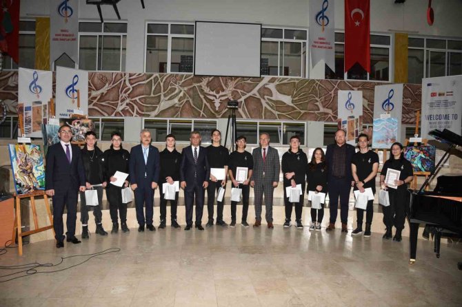 Denizli’nin Mitolojik Hikayelerini En İyi Anlatan Resimler Ödüllendirildi