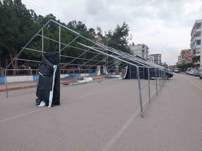 Hatay Payas’ta 10 Bin Kişilik İftar Çadırları Kurulmaya Başlandı