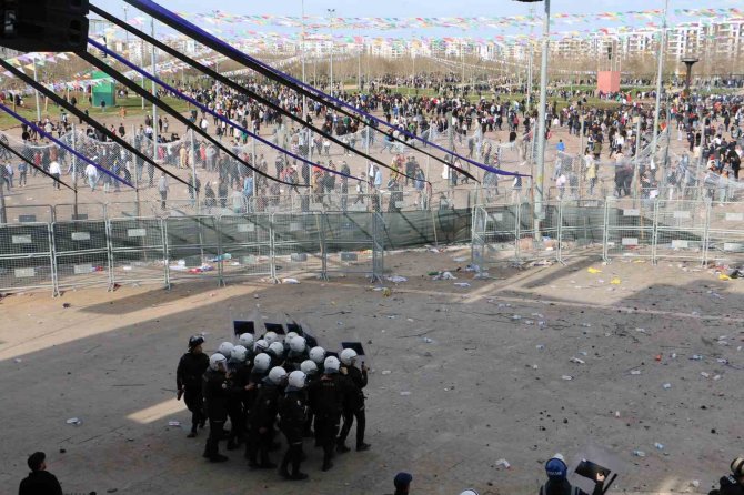 Diyarbakır’da Nevruz Etkinliğindeki Terör Propagandasına Soruşturma