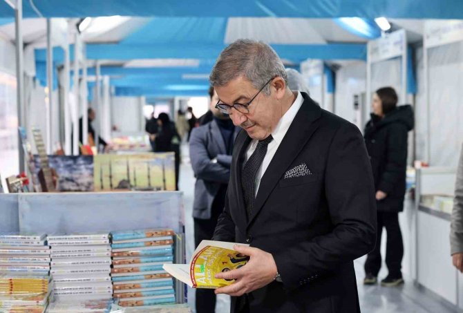 Eyüpsultan’da Ramazan Etkinlikleri Kitap Fuarı Açılışıyla Başladı