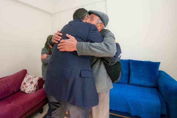 Fadıloğlu’ndan Yaşlılara Saygı Ziyareti