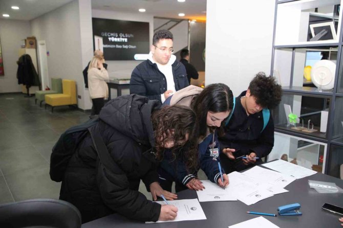Gölbaşı Belediyesi’nin Üniversiteye Giriş İçin Sınav Ücretlerini Karşılamasına Büyük İlgi