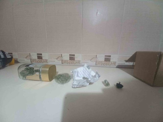 "Kökünü Kurutma Operasyonu"nun Kozan Ayağında 13 Kişiye Gözaltı