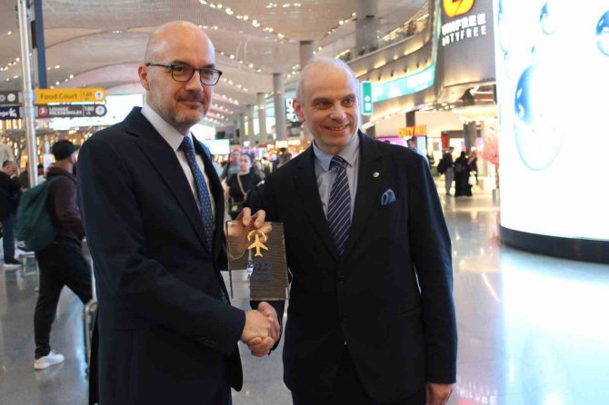 İ̇ga İ̇stanbul Havalimanı Üst Üste 3. Kez ’Yılın Havalimanı’ Seçildi