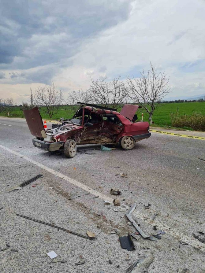 Tire’de Trafik Kazası: 1 Ölü, 2 Yaralı