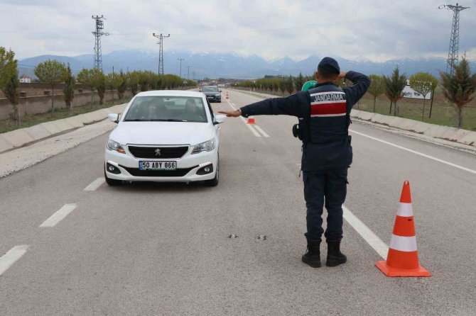 Jandarma İlçe, Belde Ve Köy Yollarında Sıkı Denetimde