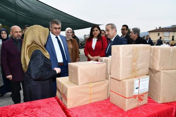 Öğrencilerin Hazırladığı Yardım Kolileri Gaziantep’e Gönderildi