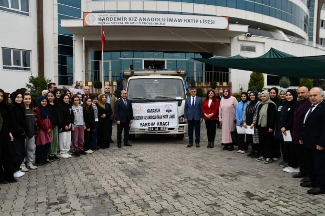 Öğrencilerin Hazırladığı Yardım Kolileri Gaziantep’e Gönderildi
