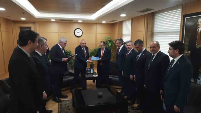 Kılıçdaroğlu’nun Adaylık Başvurusu Yapıldı