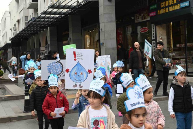 Miniklerden Anlamlı Yürüyüş