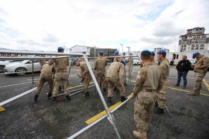 Kocaeli Büyükşehir, Hatay Defne’ye İki Ramazan Çadırı Kurdu