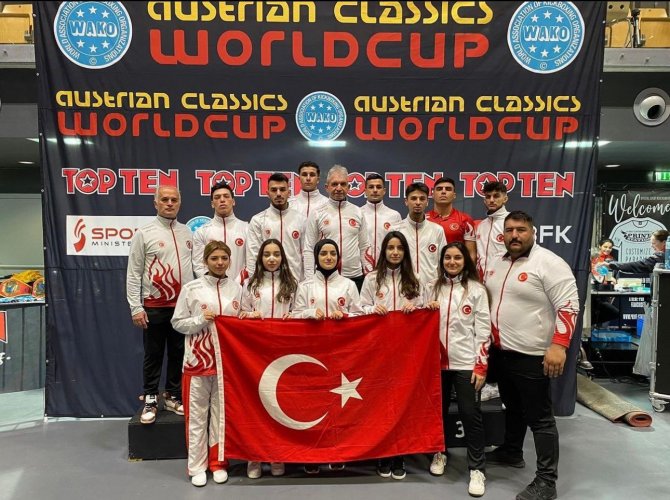 Milli Kick Boksçu Efe Aydın, Avusturya’da Dünya İkincisi Oldu