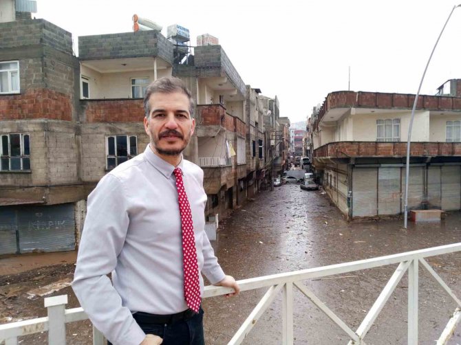 Doç. Dr. Ceyhun Özçelik: “Su Hayat Verir, Yönetilmezse Hayat Alır”