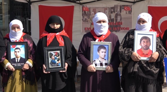 Yüreği Yanık Aileler Eylemlerine Devam Etti