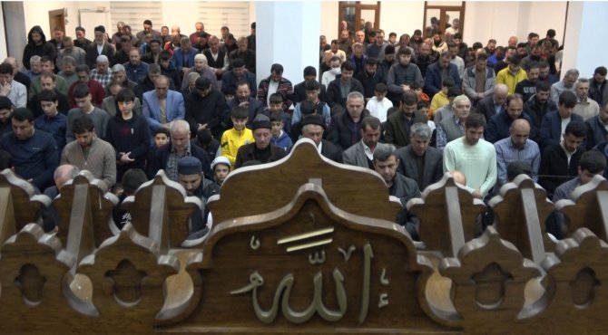 Muş’ta İlk Teravih Namazı Kılındı