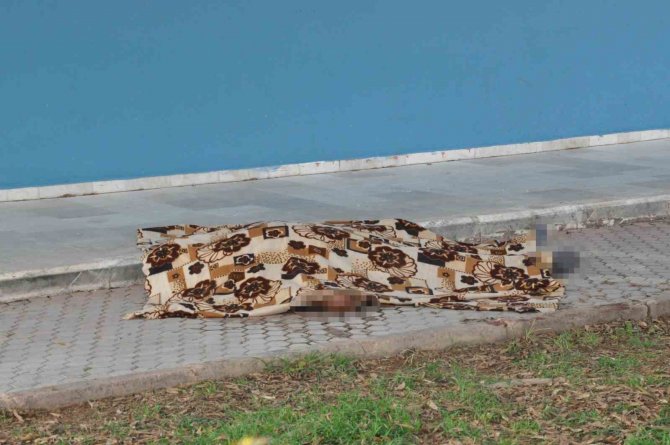 Sokakta Cansız Bedeni Bulundu
