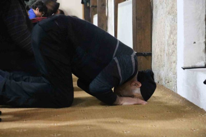 Sivaslılar İlk Teravih Namazında Ulu Camii’ne Akın Etti